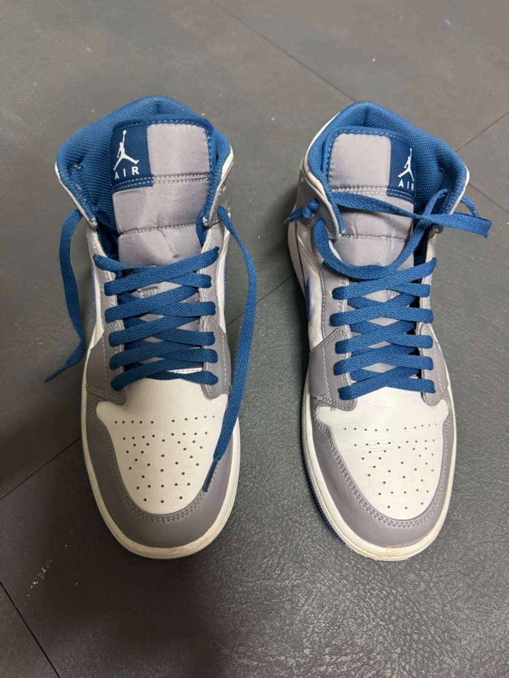 Jordan Mens Sneakers White Gray Blue